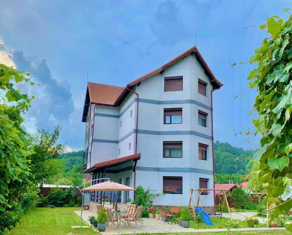 Pensiunea Xandra Hotel Corbi Exterior photo